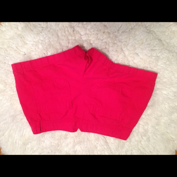 Shorts - Picture 2 of 3